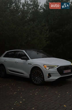 Audi e-tron 2019