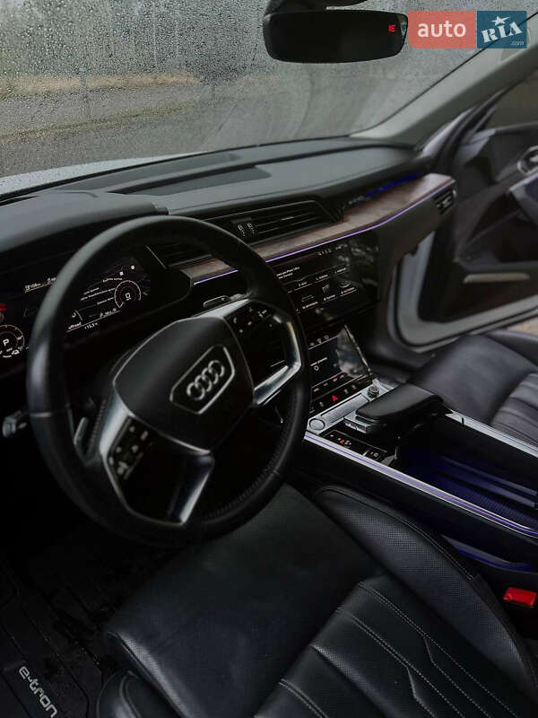 Внедорожник / Кроссовер Audi e-tron 2019 в Дрогобыче