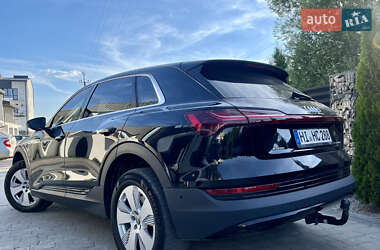 Внедорожник / Кроссовер Audi e-tron 2020 в 