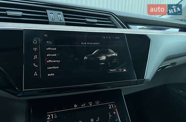 Внедорожник / Кроссовер Audi e-tron 2019 в 
