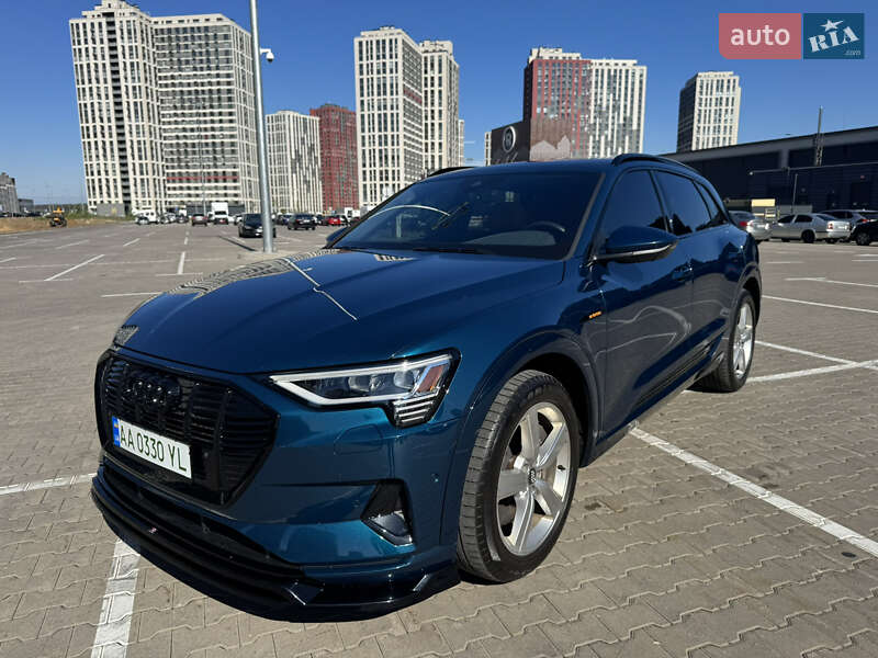 Внедорожник / Кроссовер Audi e-tron 2019 в Киеве