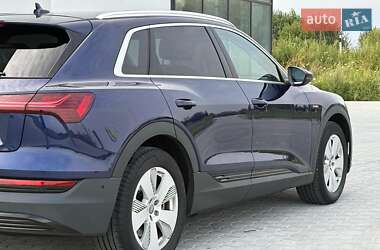 Внедорожник / Кроссовер Audi e-tron 2020 в 