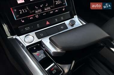 Внедорожник / Кроссовер Audi e-tron 2020 в 