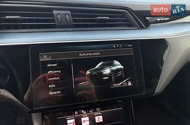 Внедорожник / Кроссовер Audi e-tron 2020 в 
