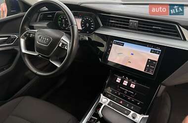 Внедорожник / Кроссовер Audi e-tron 2020 в 