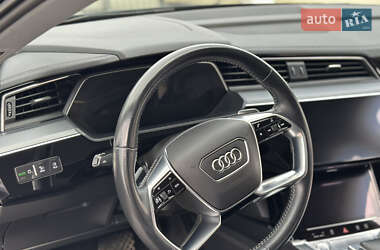 Внедорожник / Кроссовер Audi e-tron 2020 в 