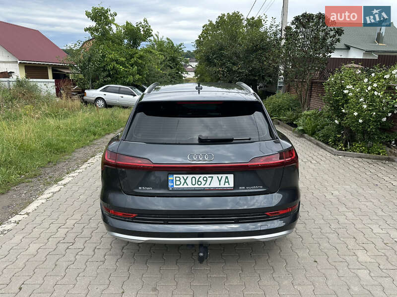 Внедорожник / Кроссовер Audi e-tron 2020 в Хмельницком