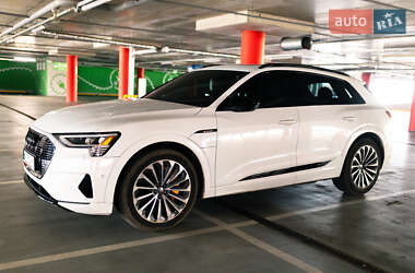 Внедорожник / Кроссовер Audi e-tron 2019 в 