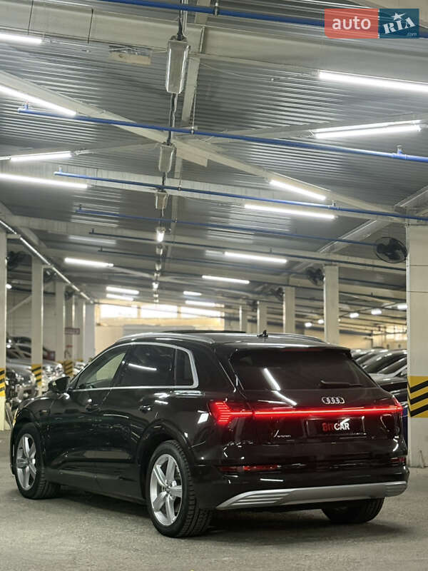 Позашляховик / Кросовер Audi e-tron 2019 в Одесі