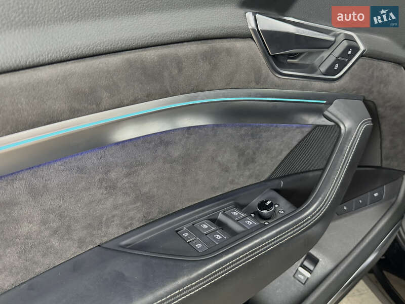 Позашляховик / Кросовер Audi e-tron 2019 в Одесі