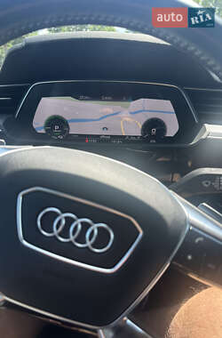 Внедорожник / Кроссовер Audi e-tron 2019 в 