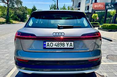 Внедорожник / Кроссовер Audi e-tron 2019 в 