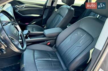Внедорожник / Кроссовер Audi e-tron 2019 в 