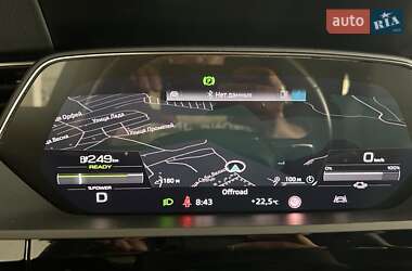 Позашляховик / Кросовер Audi e-tron 2021 в 