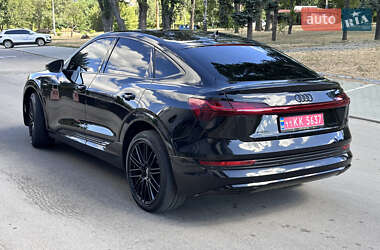 Внедорожник / Кроссовер Audi e-tron 2020 в 