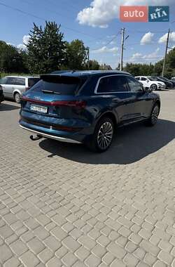 Внедорожник / Кроссовер Audi e-tron 2019 в 