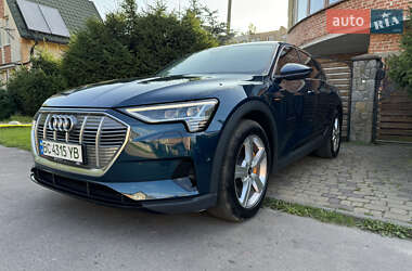 Внедорожник / Кроссовер Audi e-tron 2021 в 