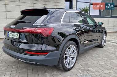 Внедорожник / Кроссовер Audi e-tron 2020 в 