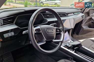 Внедорожник / Кроссовер Audi e-tron 2020 в 