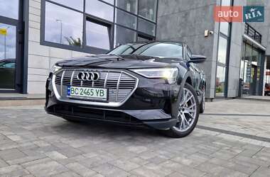 Внедорожник / Кроссовер Audi e-tron 2020 в 