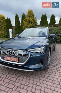 Внедорожник / Кроссовер Audi e-tron 2020 в 