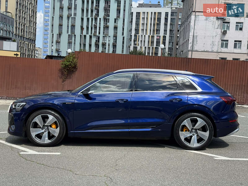 Позашляховик / Кросовер Audi e-tron 2020 в Києві