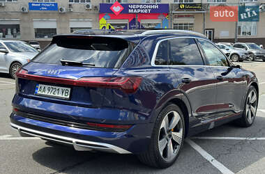 Внедорожник / Кроссовер Audi e-tron 2020 в 