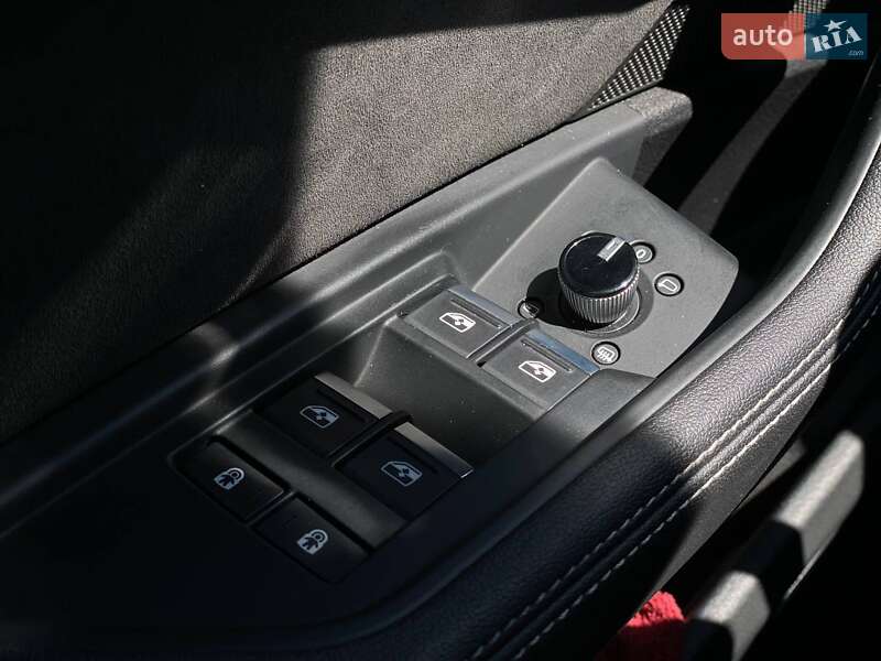 Внедорожник / Кроссовер Audi e-tron 2021 в Киеве