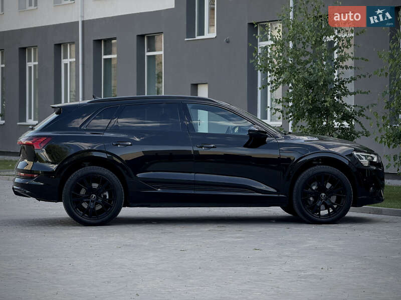 Внедорожник / Кроссовер Audi e-tron 2022 в Луцке