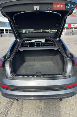 Внедорожник / Кроссовер Audi e-tron 2021 в 