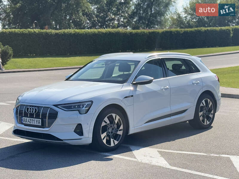 Внедорожник / Кроссовер Audi e-tron 2020 в Киеве