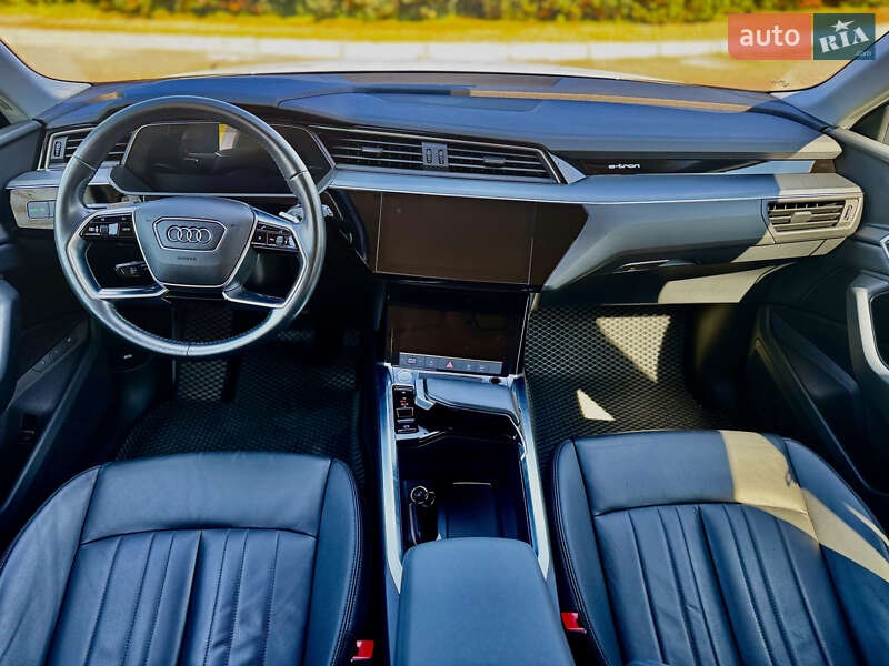 Внедорожник / Кроссовер Audi e-tron 2020 в Киеве