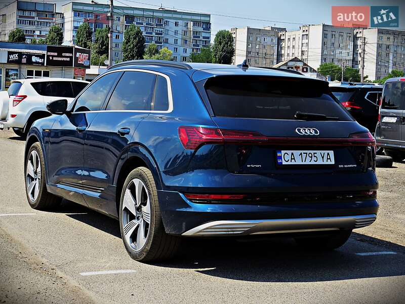 Позашляховик / Кросовер Audi e-tron 2018 в Черкасах