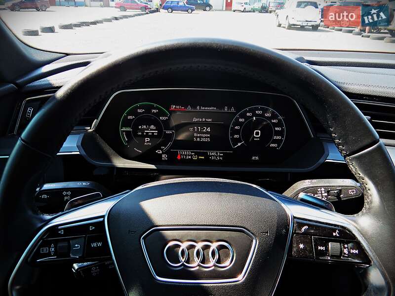 Позашляховик / Кросовер Audi e-tron 2018 в Черкасах