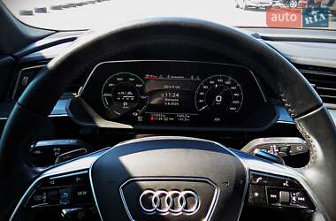 Внедорожник / Кроссовер Audi e-tron 2018 в 