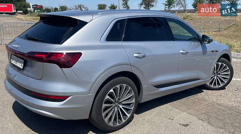 Внедорожник / Кроссовер Audi e-tron 2019 в Одессе фото 5 Внедорожник / Кроссовер Audi e-tron 2019 в Одессе