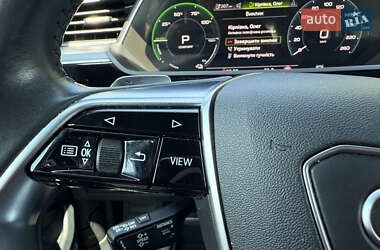 Внедорожник / Кроссовер Audi e-tron 2019 в 