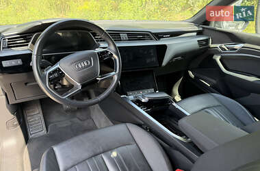 Внедорожник / Кроссовер Audi e-tron 2019 в 