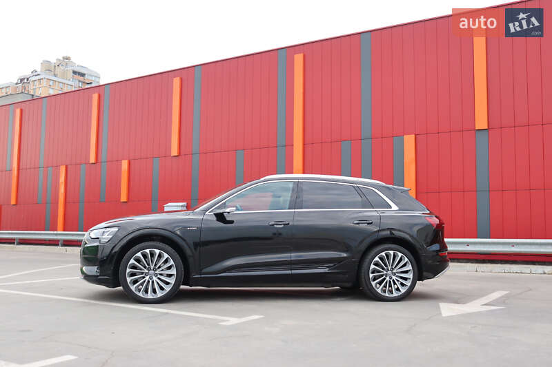 Позашляховик / Кросовер Audi e-tron 2019 в Києві фото 2 Позашляховик / Кросовер Audi e-tron 2019 в Києві