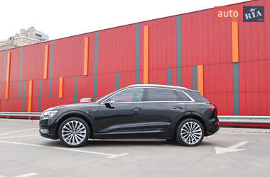 Внедорожник / Кроссовер Audi e-tron 2019 в 