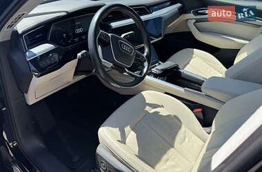 Внедорожник / Кроссовер Audi e-tron 2019 в 