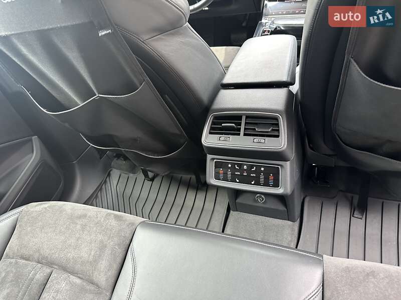 Внедорожник / Кроссовер Audi e-tron 2019 в Киеве
