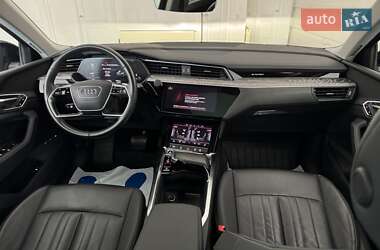 Внедорожник / Кроссовер Audi e-tron 2021 в 