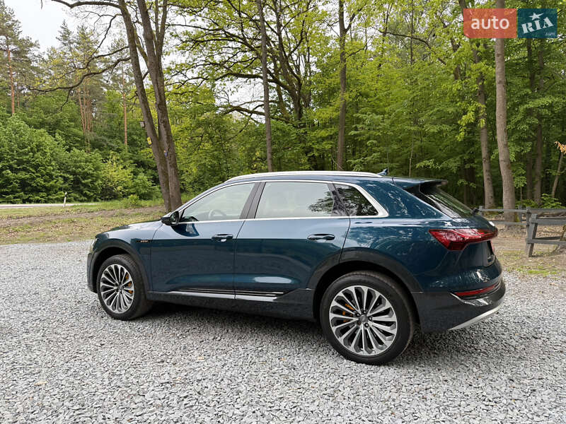 Внедорожник / Кроссовер Audi e-tron 2019 в Ровно
