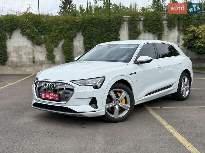Внедорожник / Кроссовер Audi e-tron 2021 в Ровно