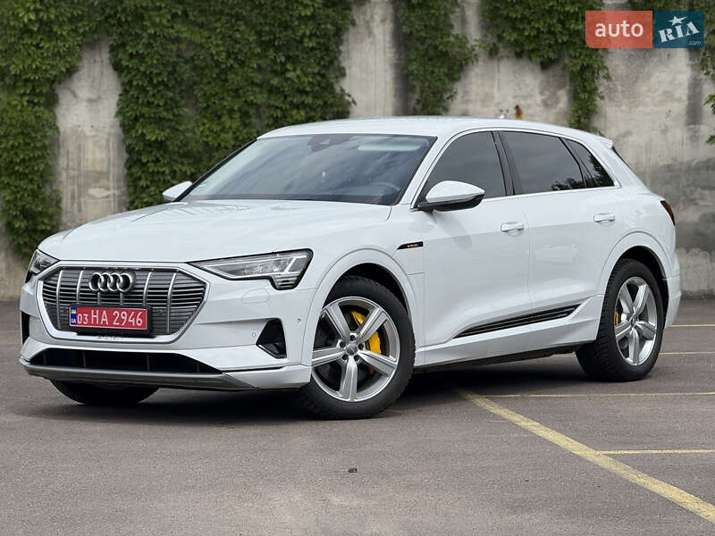 Внедорожник / Кроссовер Audi e-tron 2021 в Ровно