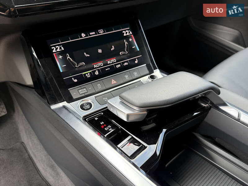 Внедорожник / Кроссовер Audi e-tron 2021 в Ровно