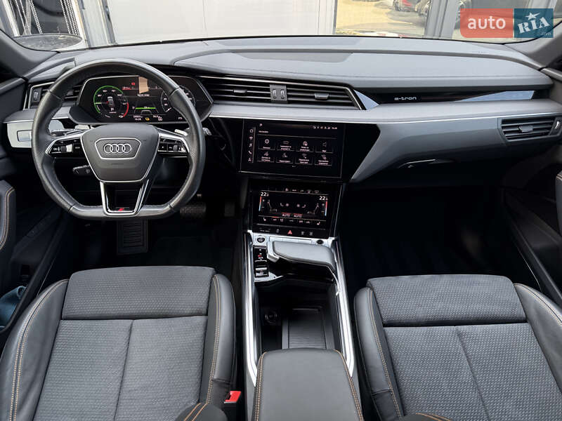 Внедорожник / Кроссовер Audi e-tron 2022 в Мукачево