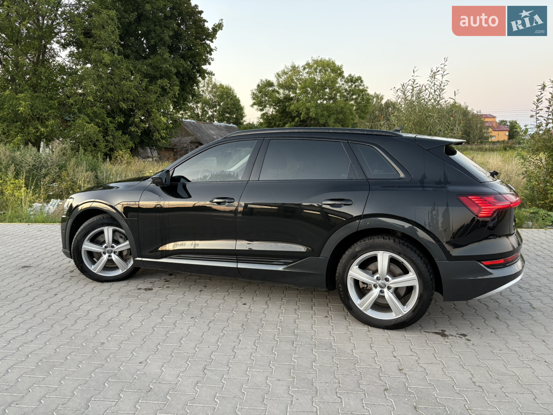 2019 Audi e-tron - мініатюра 11