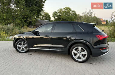 Внедорожник / Кроссовер Audi e-tron 2019 в 